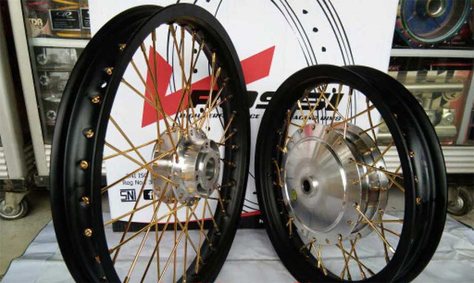 Perbedaan Velg ring 17 dan 18 pada motor