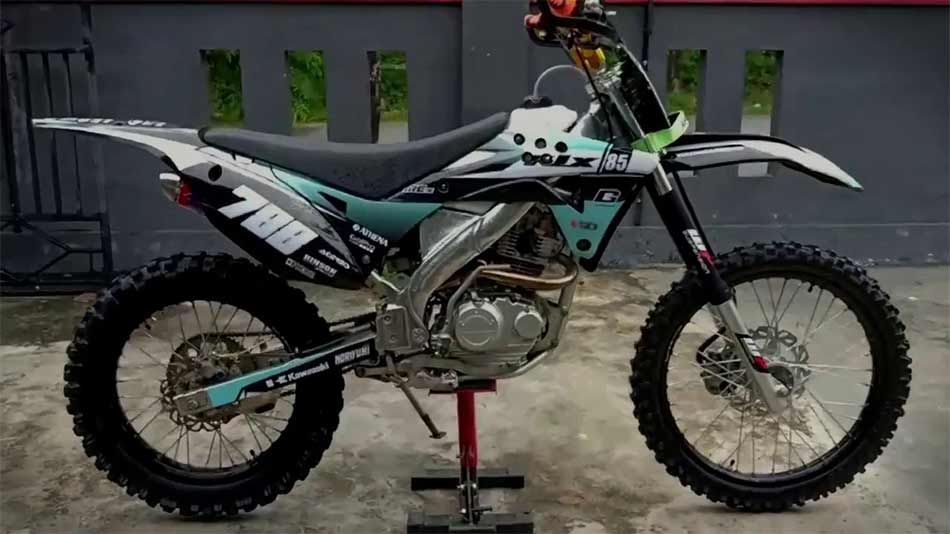 Perbedaan KLX Gordon dengan KLX biasa